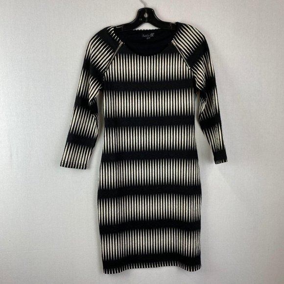 SMASHED LEMON Pattern Long Sleeve Dress - Picture 1 of 7